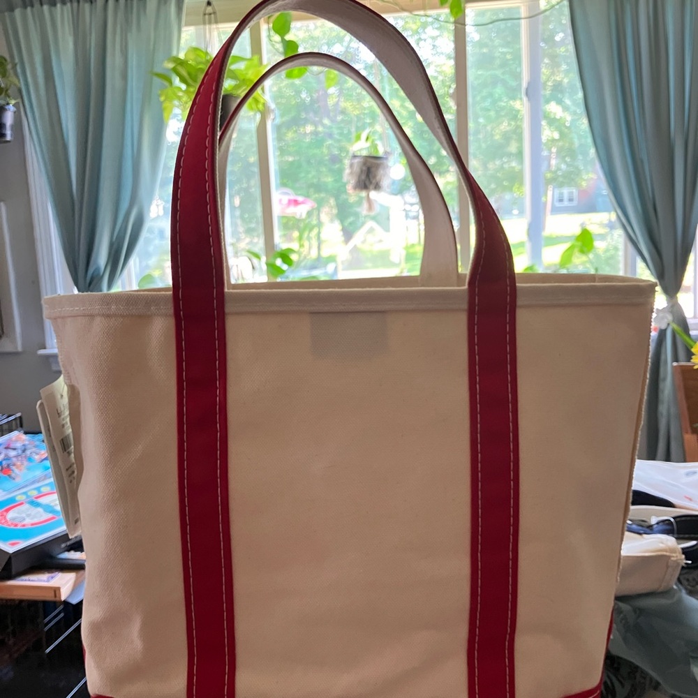 L.L. Bean Boat and store